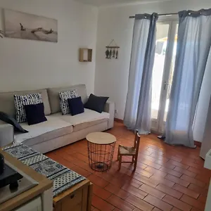 Appartement En Résidence Privée Proche, Sausset-les-Pins