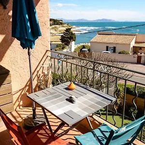 A 2 Pas De La Mer Apartment